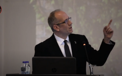 Prof. Dr. Ömer Lütfi Tapısız, Anadolu Beşiktaşlılar Derneği tarafından düzenlenen organizasyonda rahim ağzı kanseri hakkında bilgi verdi.